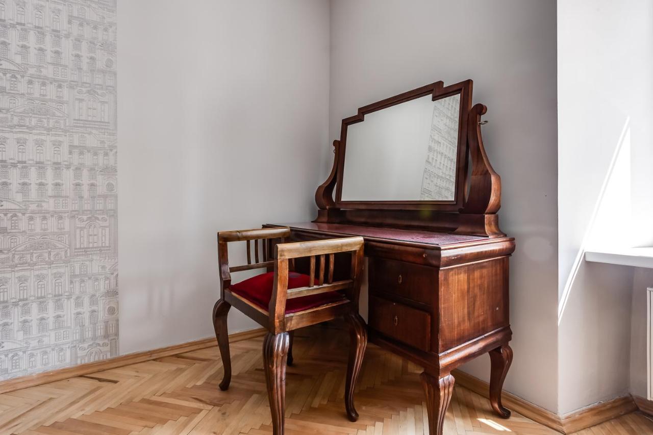 Four Bedrooms Apartment In The Heart Of Lviv Exterior photo
