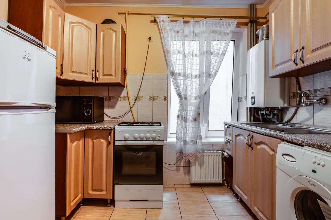 Four Bedrooms Apartment In The Heart Of Lviv Exterior photo
